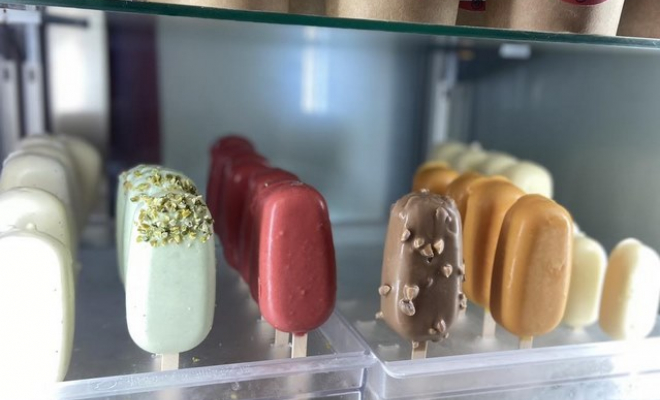 Chocolat et glace, Montceau-les-Mines, Boulangerie Pâtisserie Arnody